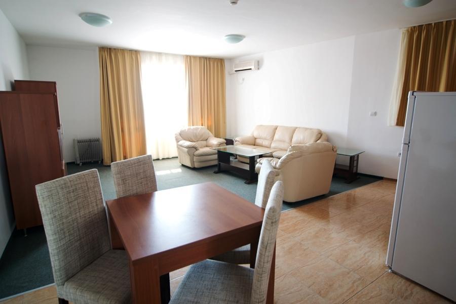 Marina Cape Vacation Complex Aparthotel Ravda Room photo